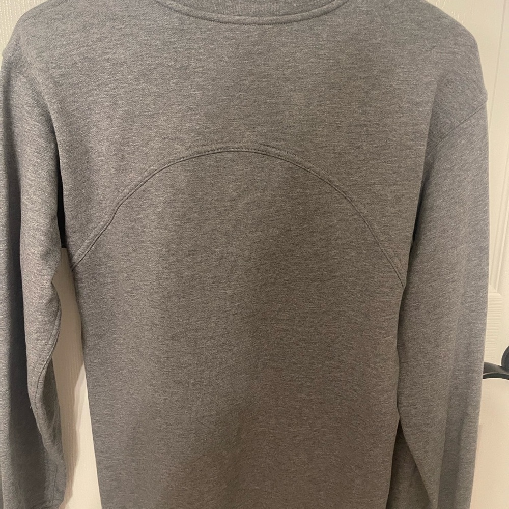 Like new lululemon Perfectly oversize crew.